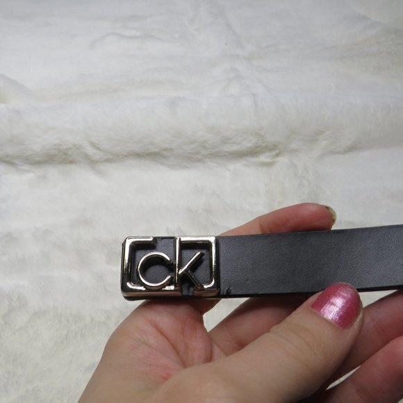 Calvin Klein Small CK Plaque Skinny Belt sz L - Picture 2 of 7